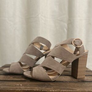 Chunky heel